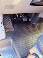 T7 TRANSPORTER HAVUZLU PASPAS 2024 2025 2026 MODEL KAUÇUK YUMUŞAK TEK PARÇA YENİ CARAVELLE PASPAS - Görsel 2